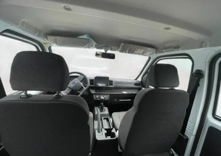 INTERIOR trasero yori