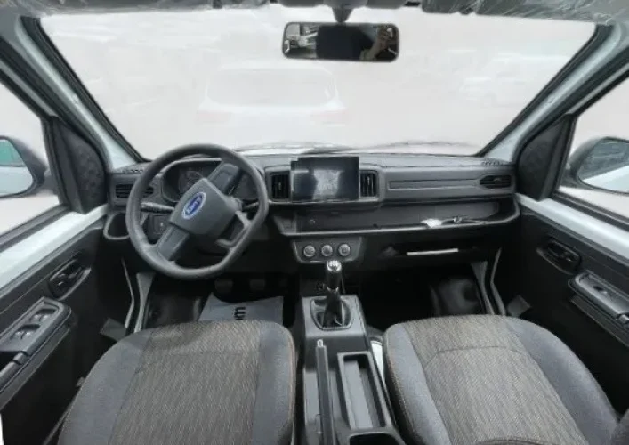 INTERIOR delanero yori